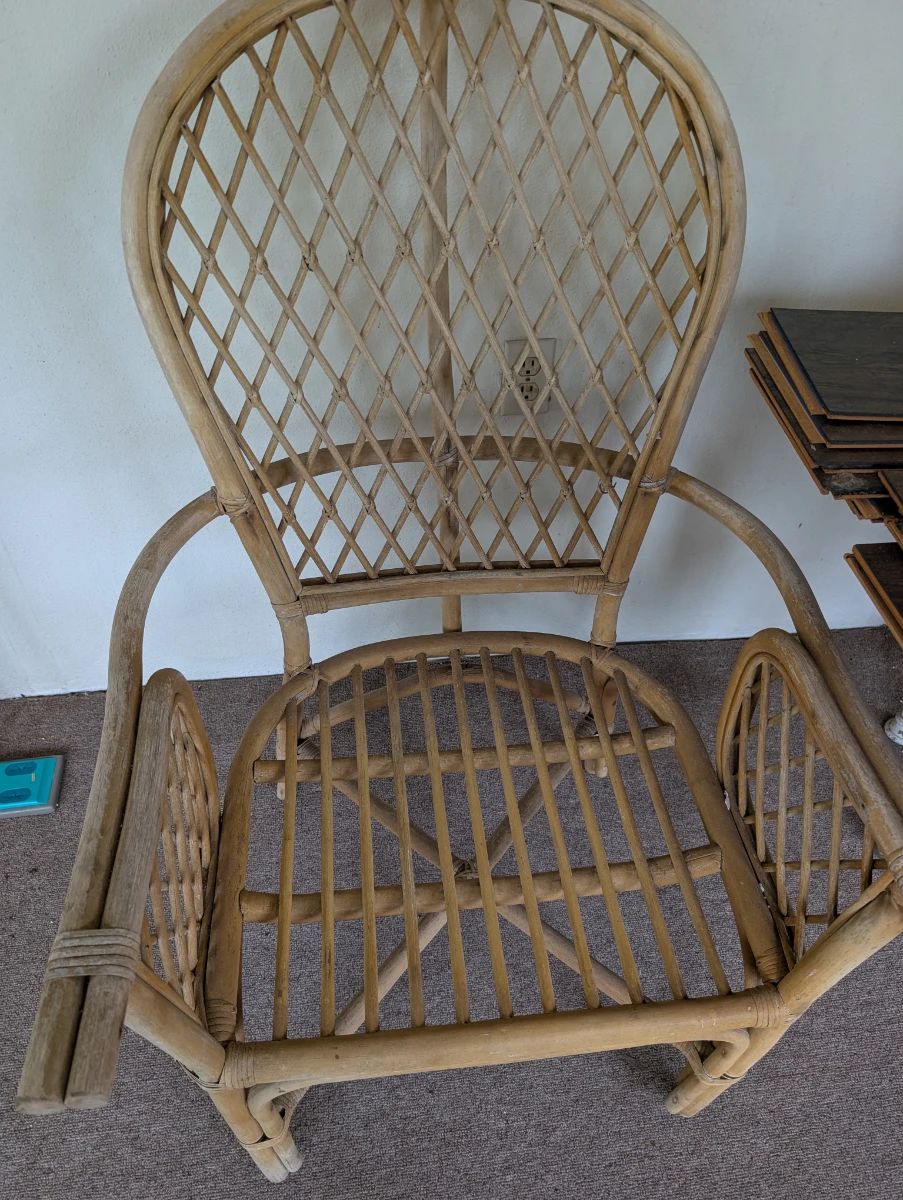 My 2nd Time Around presents a nice Pt. Charlotte home