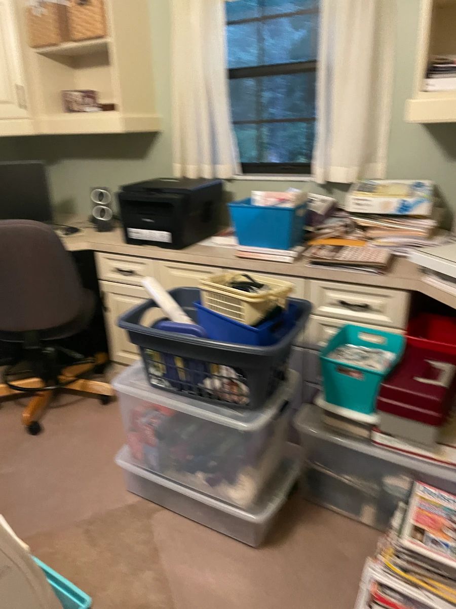 Estate Sale By Helping Hands ( In the Woodlands )Dunnellon