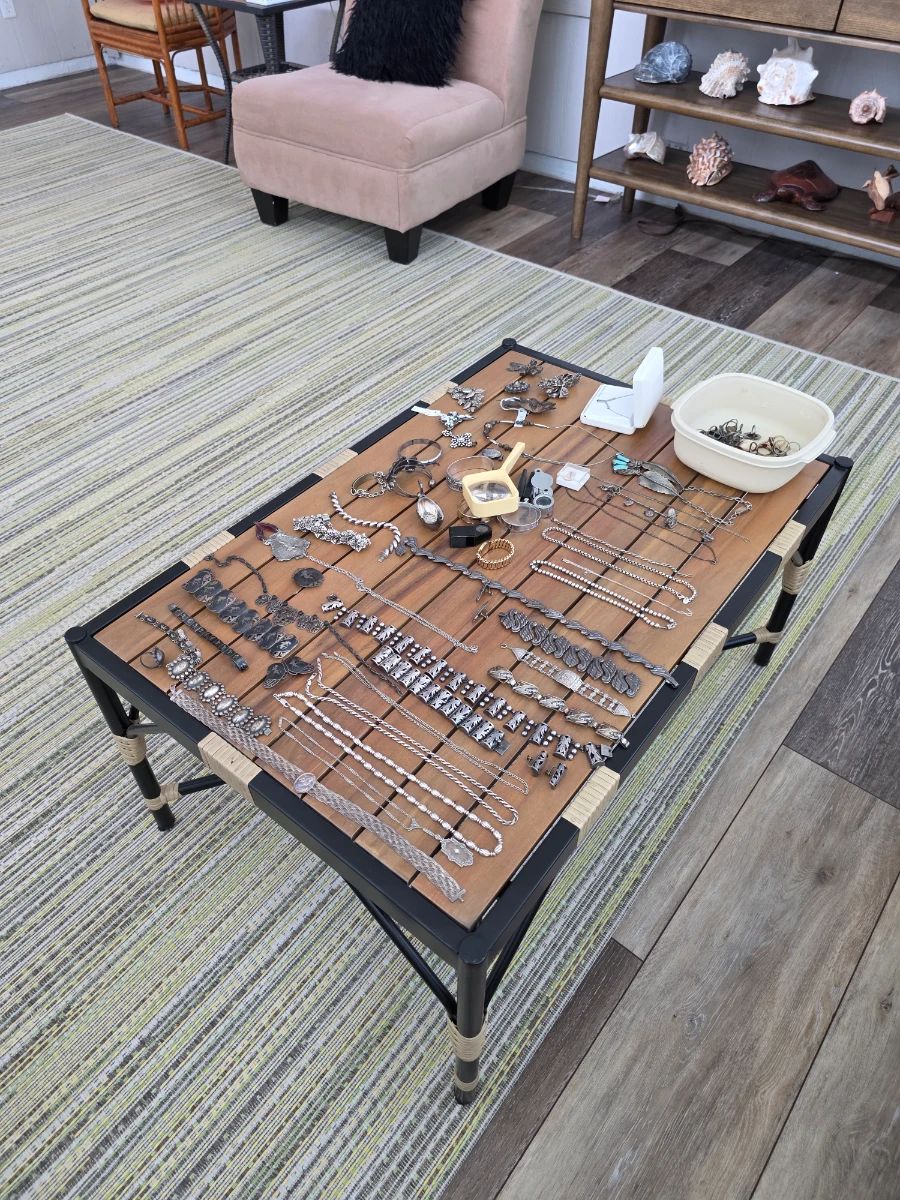 China Cat: Estate Sale in Sutton Lakes! (To Schedule See Description)