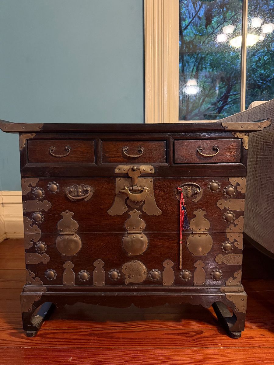 CARDON ESTATE SALES - North Hill treasures, Antiques, Asian, Country Cottage & much more at estate sale in Pensacola, FL
