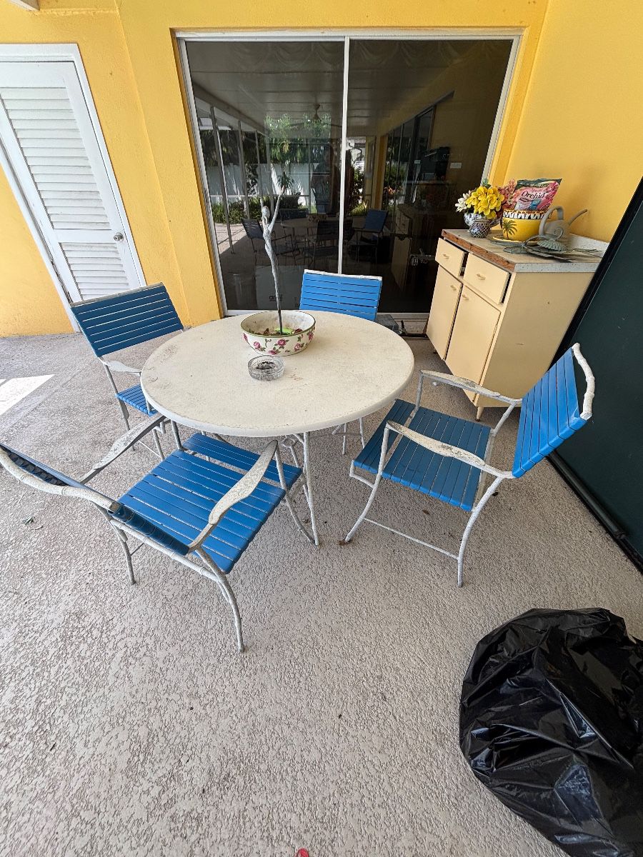 Estate Sale Island Way Clearwater