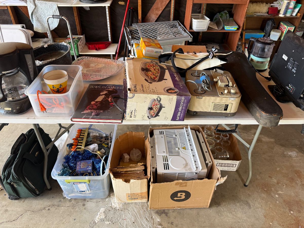 La Palma Sale by SoCal Home Clear Outs
