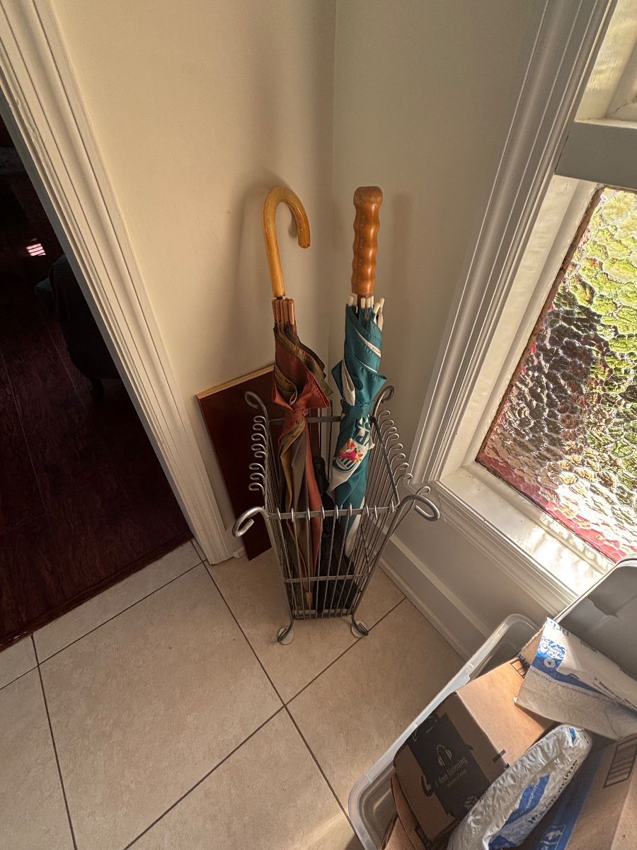 Vintage Metal Wire Umbrella Stand with Two Umbrellas