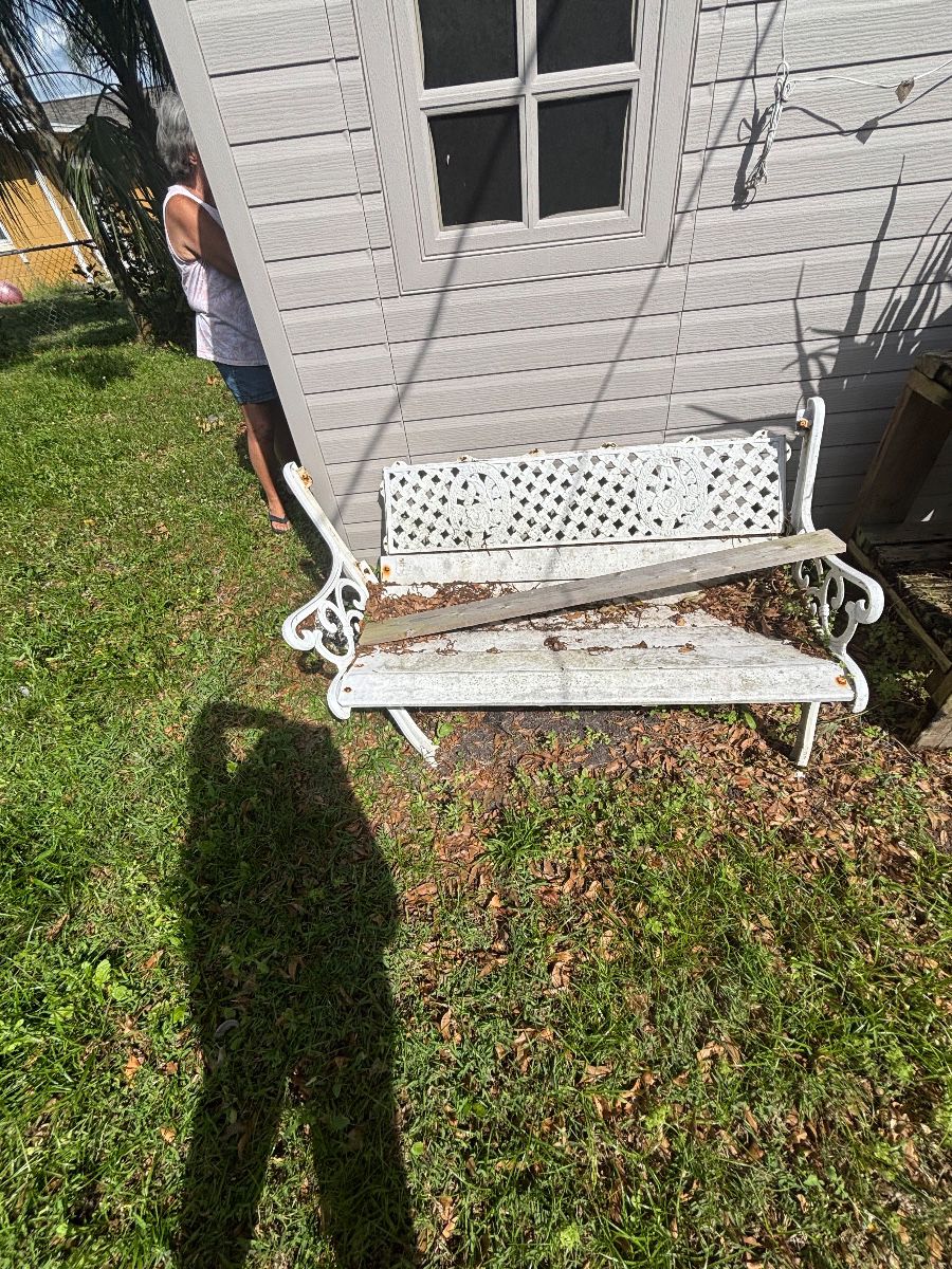 White Metal Garden Bench