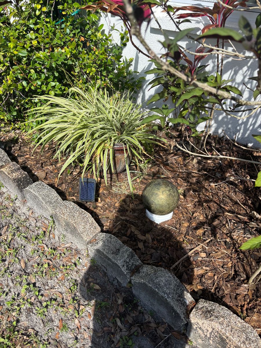 Outdoor Garden Décor Lot