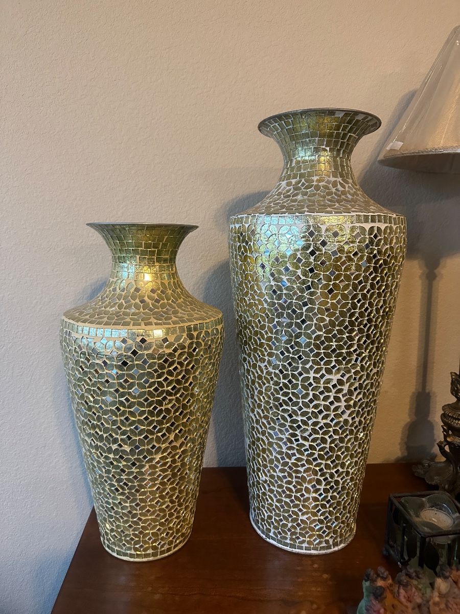 Fort Worth’s Ultimate Treasure Hunt: EVERYTHING MUST GO on Race Street!