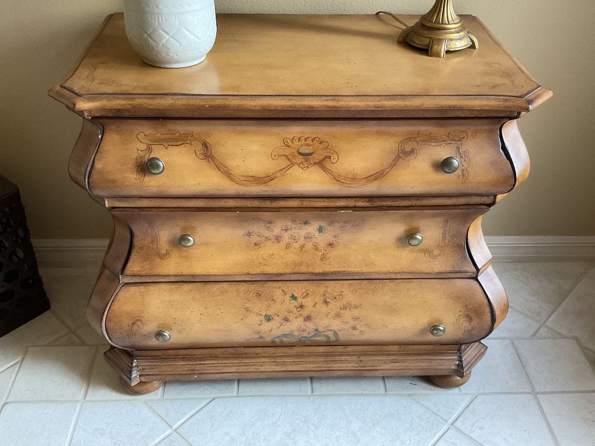 NICE SALE IN VILLAGE OF GLENBROOK
