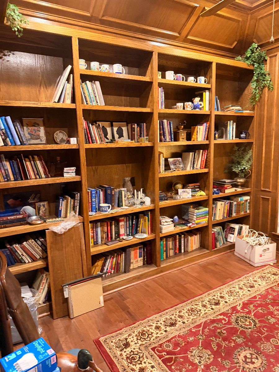 James Major Estate Sales requests your presence at this Elegant Affair Estate Sale in Arlington, Tx