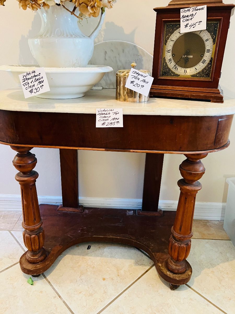 Crewilla Drive Estate sale