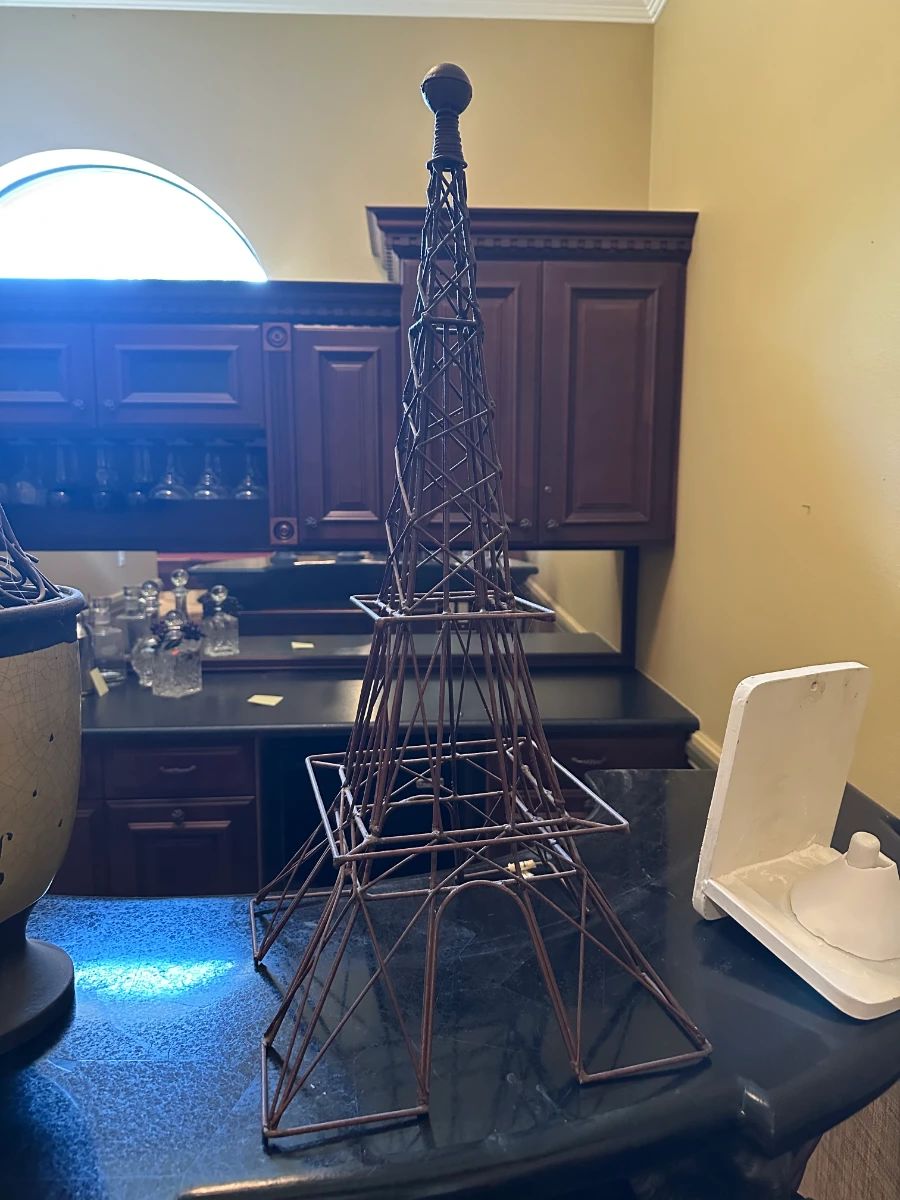 Eiffel Tower Metal Wire Sculpture Tabletop Decor