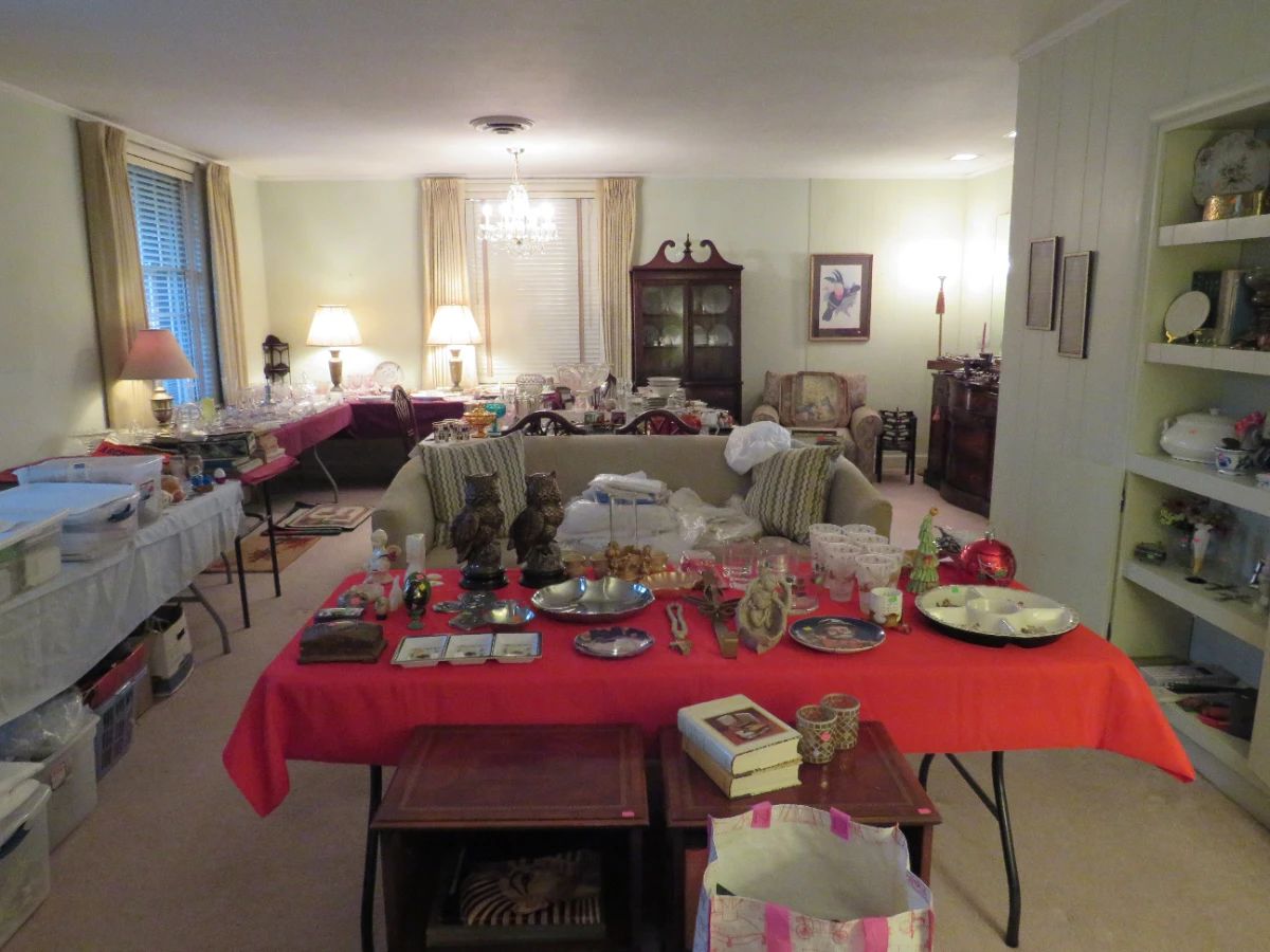 LARGE MOSS POINT HOME SAME FAMILY SINCE 1958