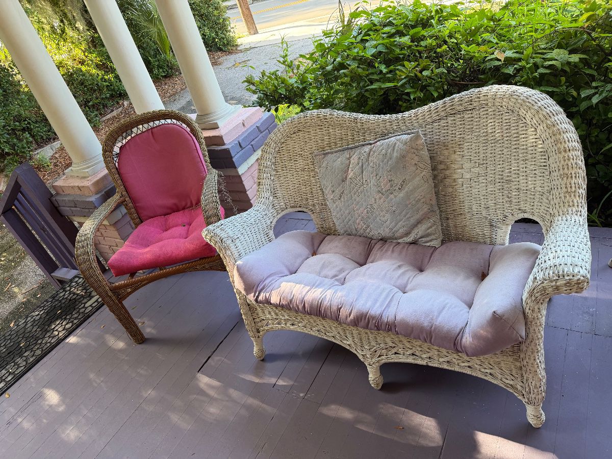 SUPER COOL SALE IN DOWN TOWN OCALA!!!