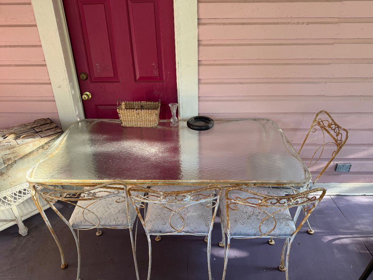 SUPER COOL SALE IN DOWN TOWN OCALA!!!