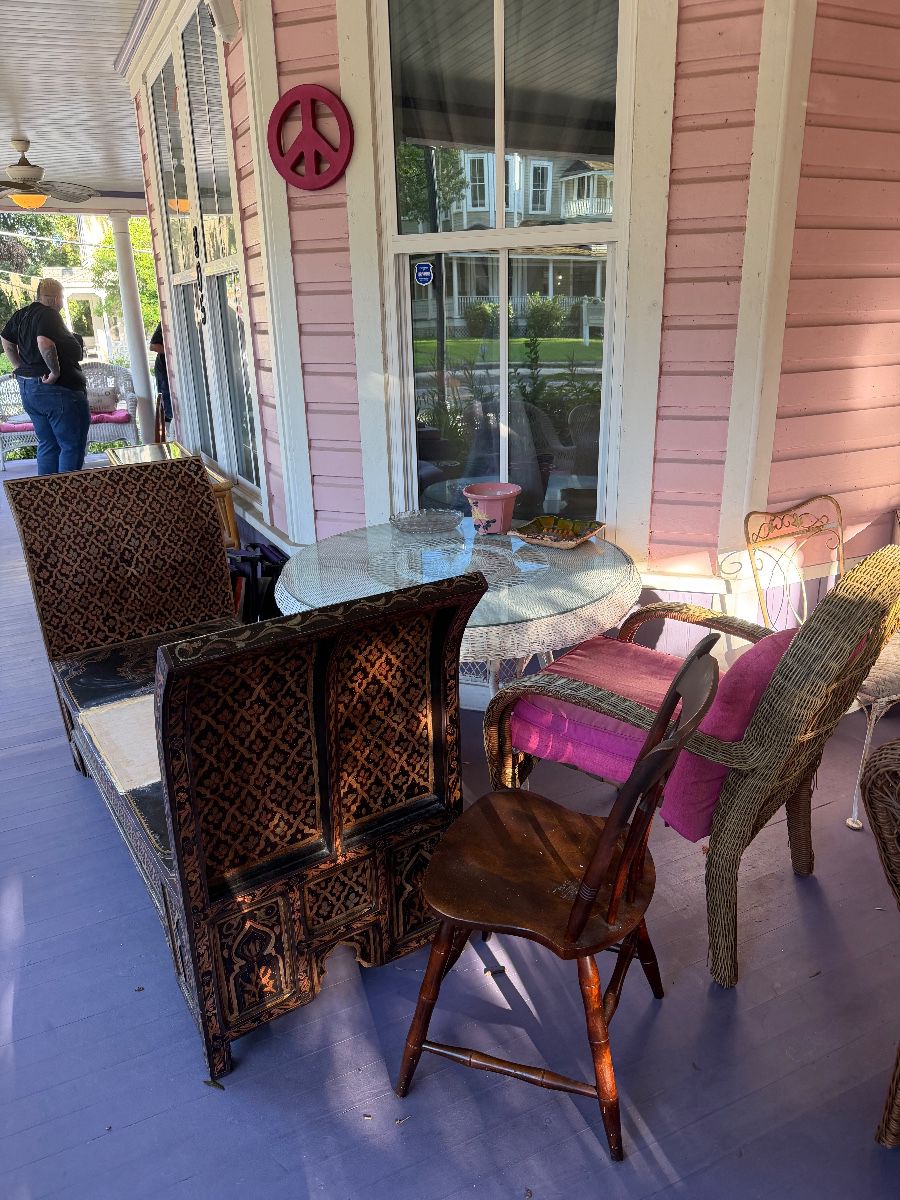 SUPER COOL SALE IN DOWN TOWN OCALA!!!