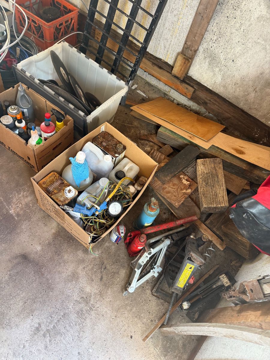 MECHANIC’S DREAM ESTATE SALE – CARS, LIFTS, TOOLS, MOTORS & MORE!