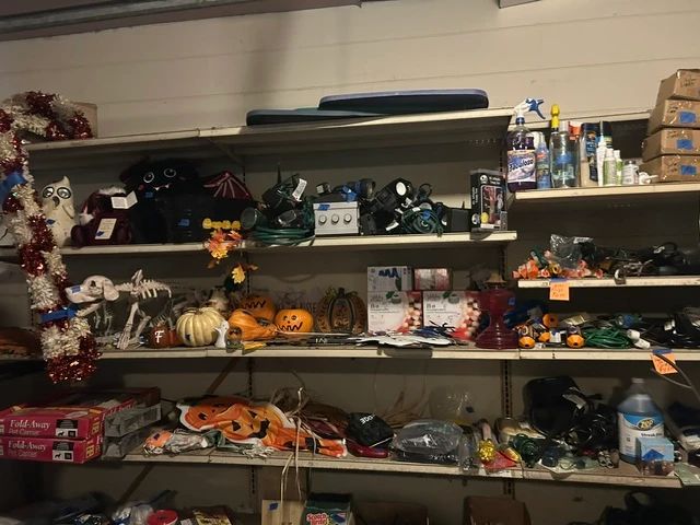 Lakeland ONE DAY BLOW OUT Estate Sale