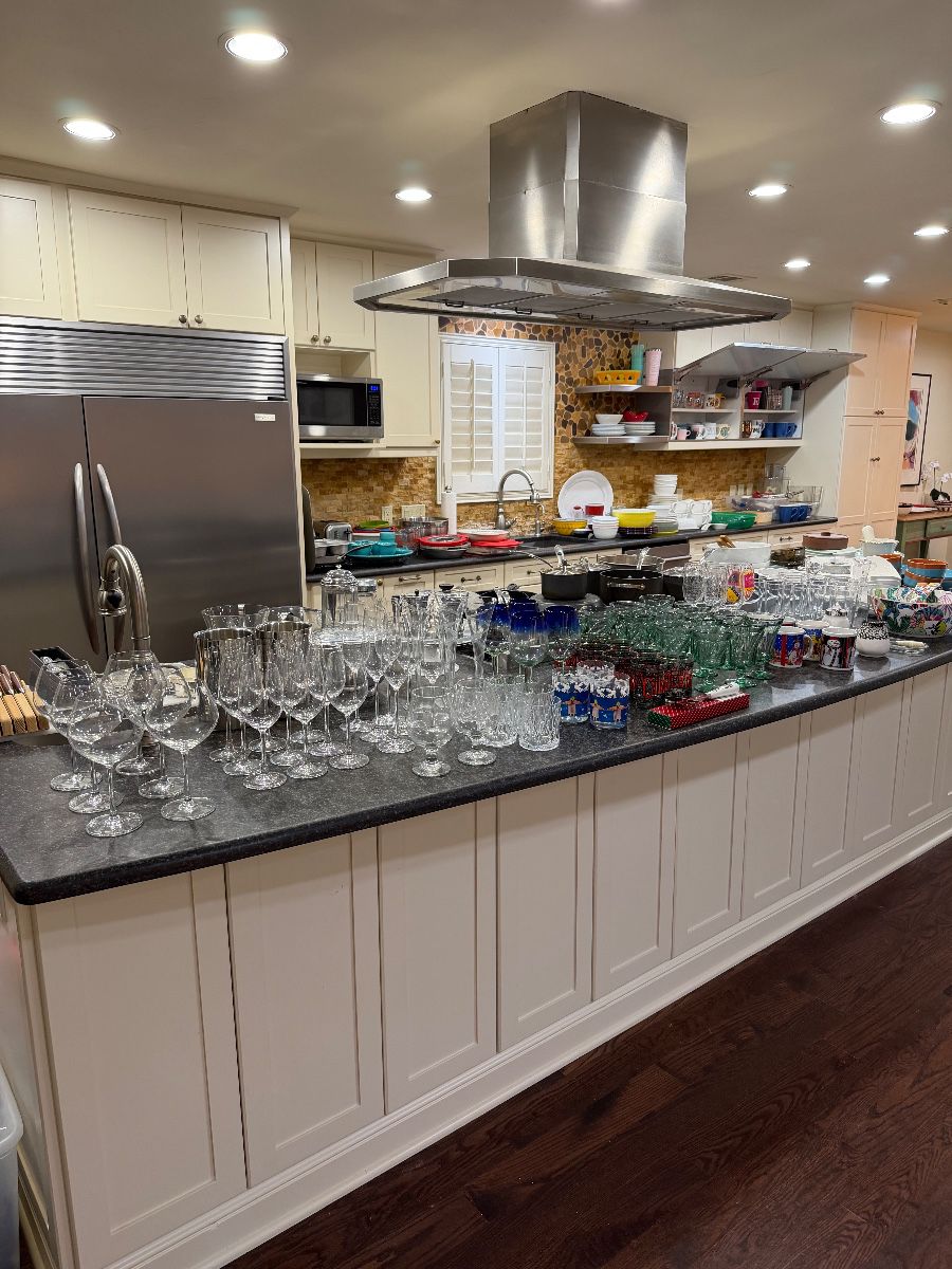 ESTATE SALE in HOCKADAY, DALLAS  NEIGHBORHOOD
