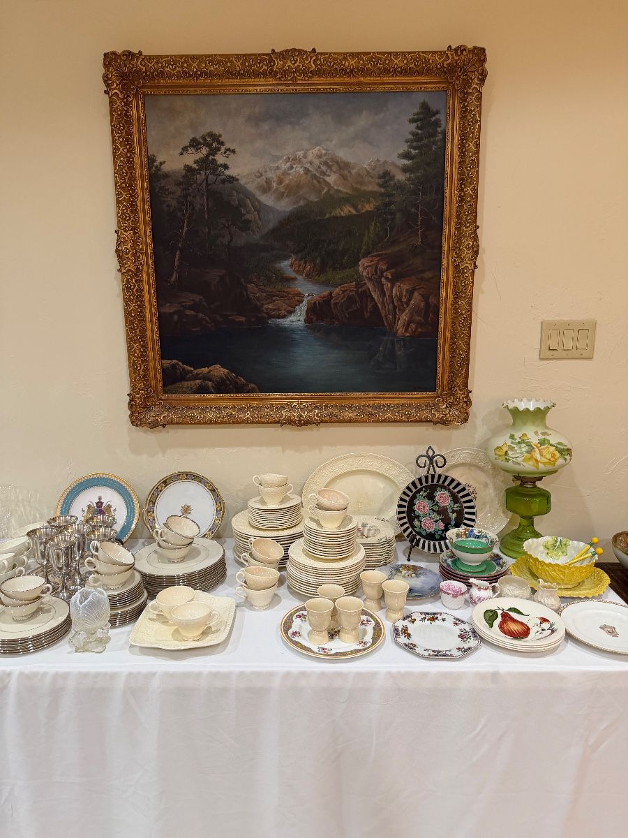 ESTATE SALE in HOCKADAY, DALLAS  NEIGHBORHOOD