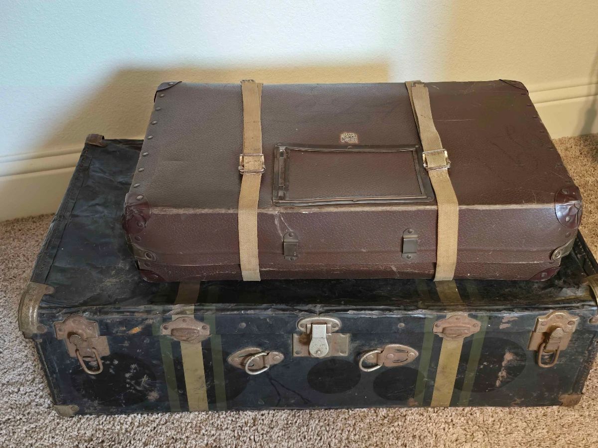 EstateHound in Lantana: Coins, Victrola, TV's, Paramotor, Bikes, and more!