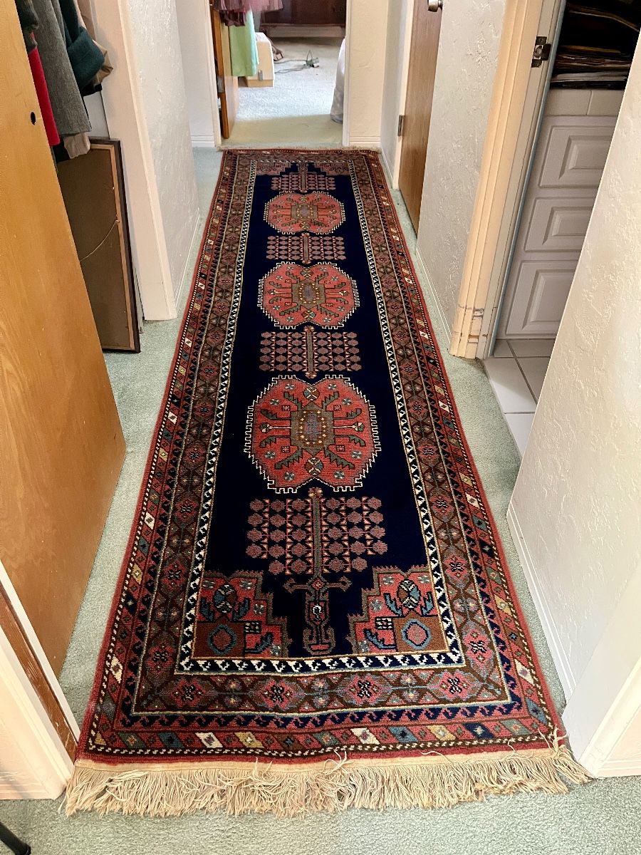 Castaway Has A VERY VINTAGE Sale In St. Petersburg!