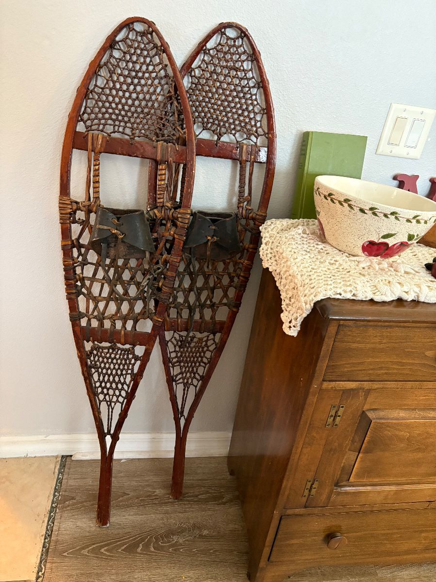 Packed House- Cottage Core, Electronics, Vtg Christmas, Furniture & More!