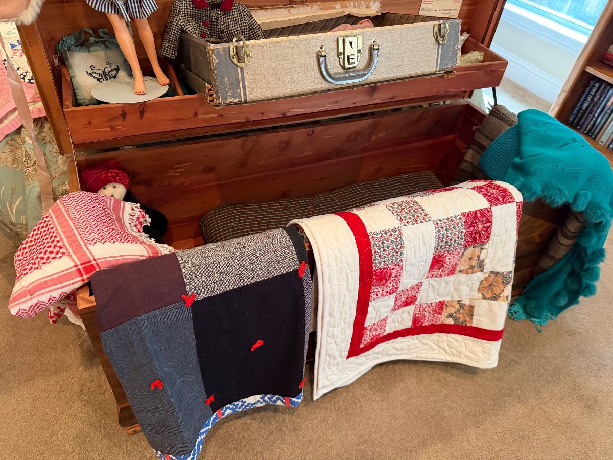 Retro Betties William Sonoma, Quilts and Vintage Galore Estate Sale