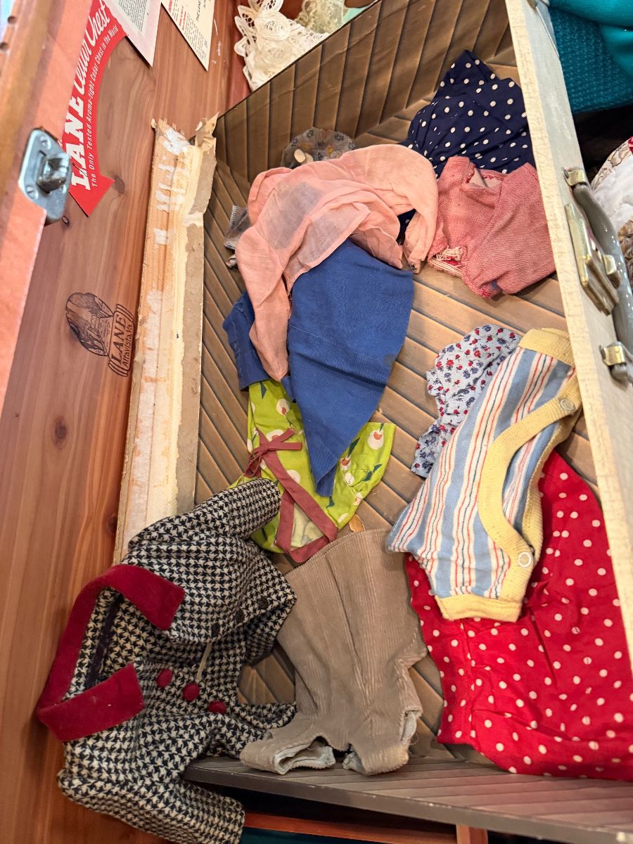 Retro Betties William Sonoma, Quilts and Vintage Galore Estate Sale