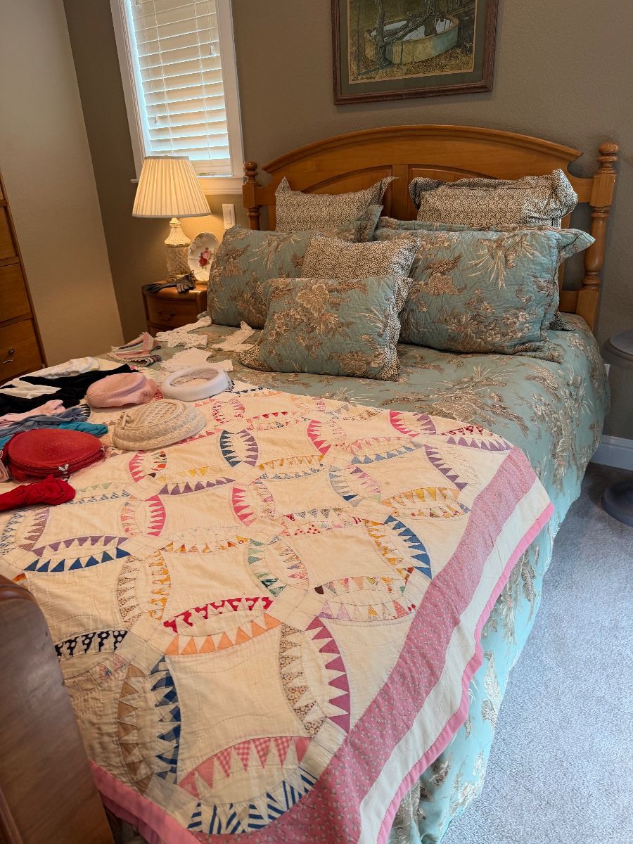 Retro Betties William Sonoma, Quilts and Vintage Galore Estate Sale