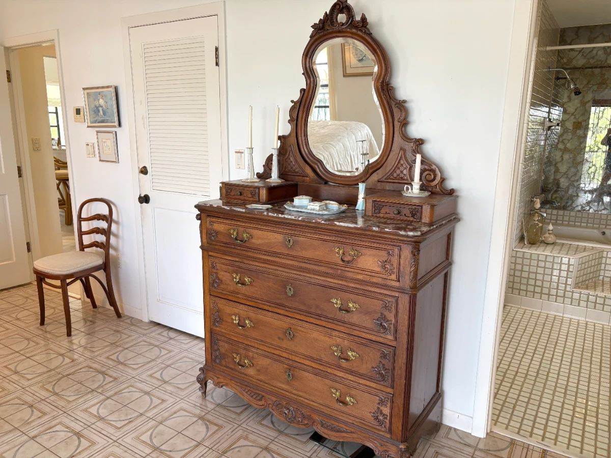SARA'S ESTATE SALE part 2 of Grandma Coastal Chic on Duck Key