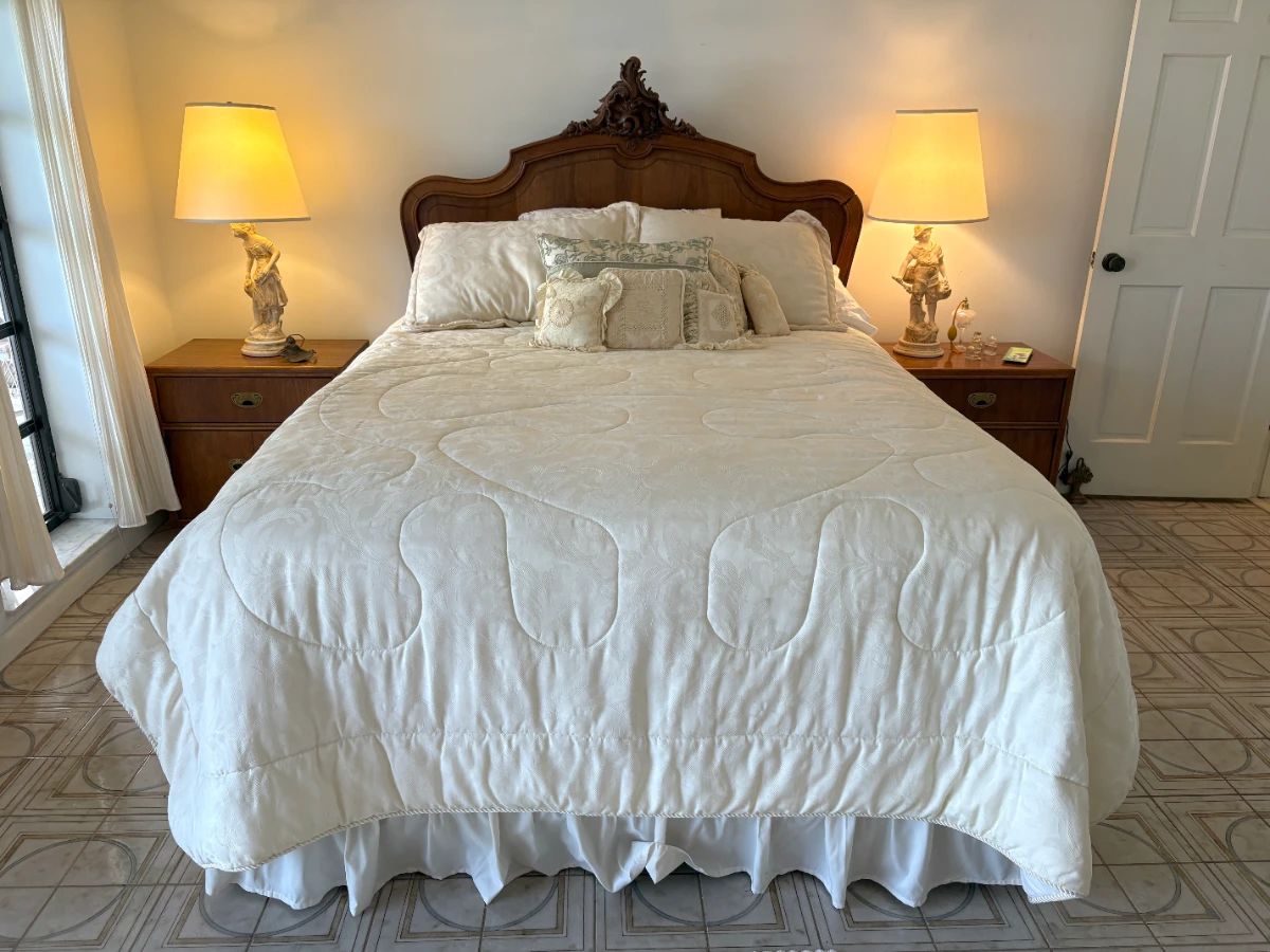 SARA'S ESTATE SALE part 2 of Grandma Coastal Chic on Duck Key