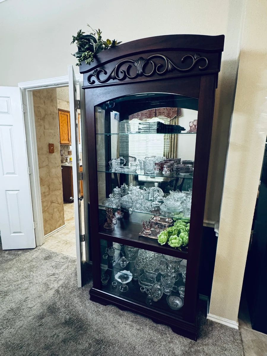 J Elliott Est Sales-Jewelry, Toys, Vintage Vinyl, PYREX