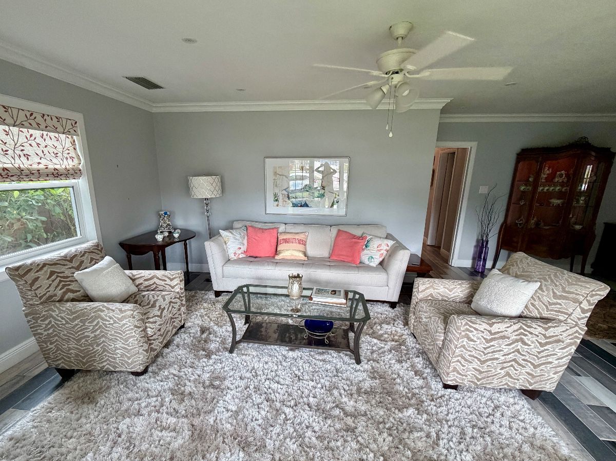 Castaway Has A Stunning St. Petersburg Estate Sale!