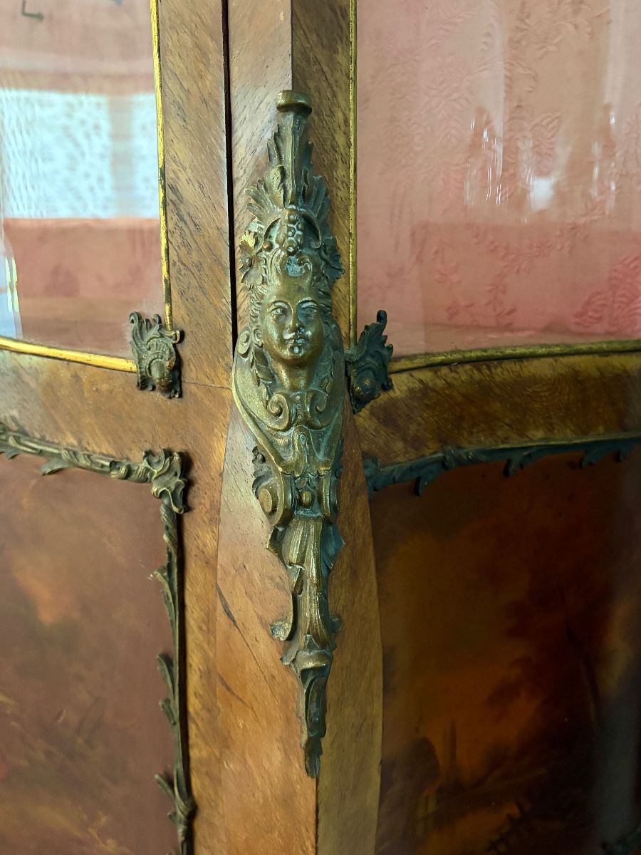 Castaway Has A Stunning St. Petersburg Estate Sale!