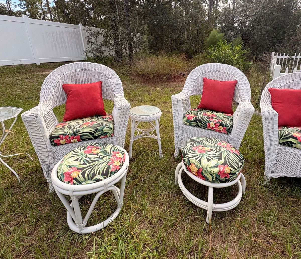 Bring on the Bling! Sparkling Finds & Stylish Treasures in Citrus Springs!