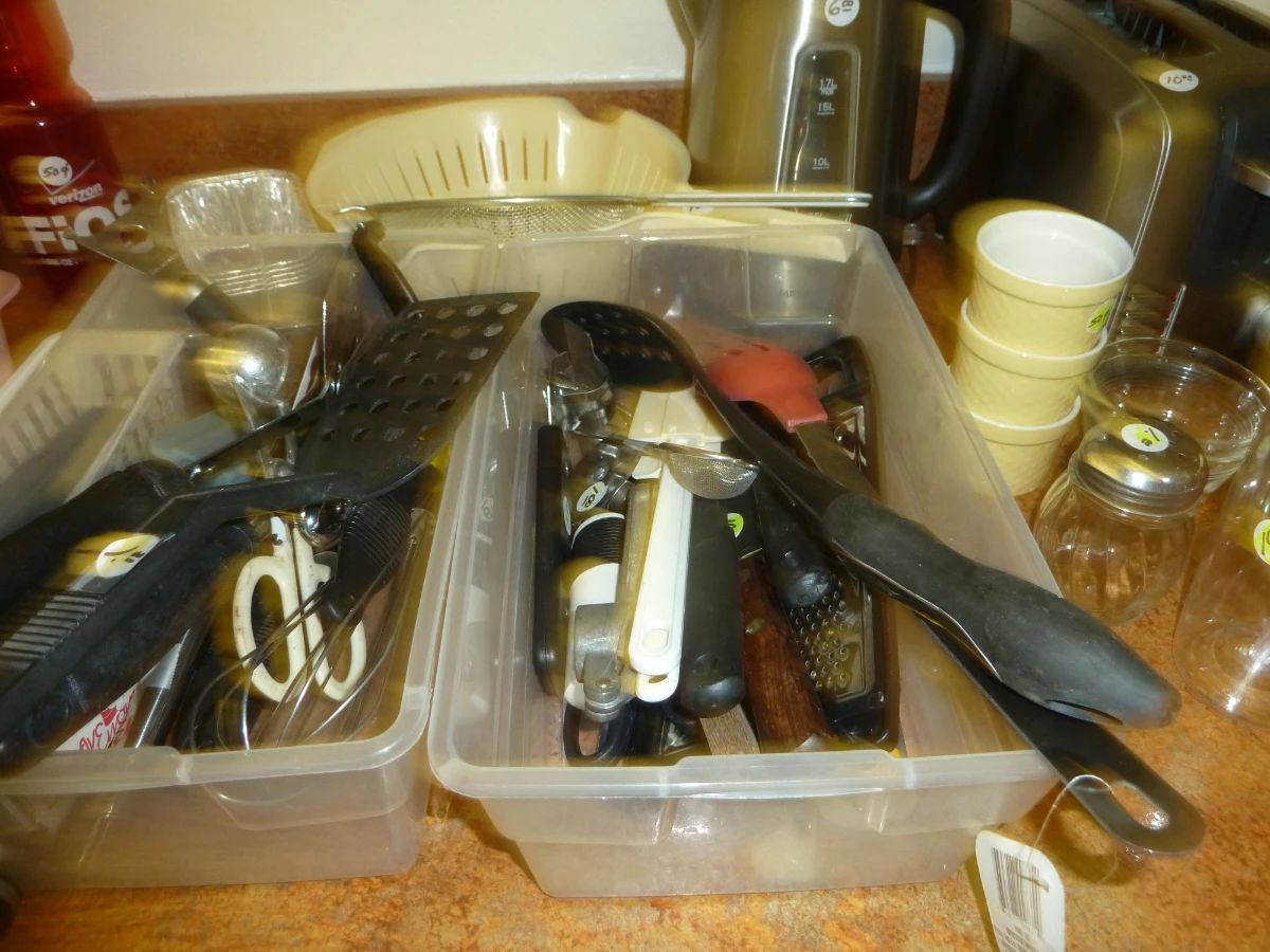 Kitchen Gadgets & Utensil Grouping