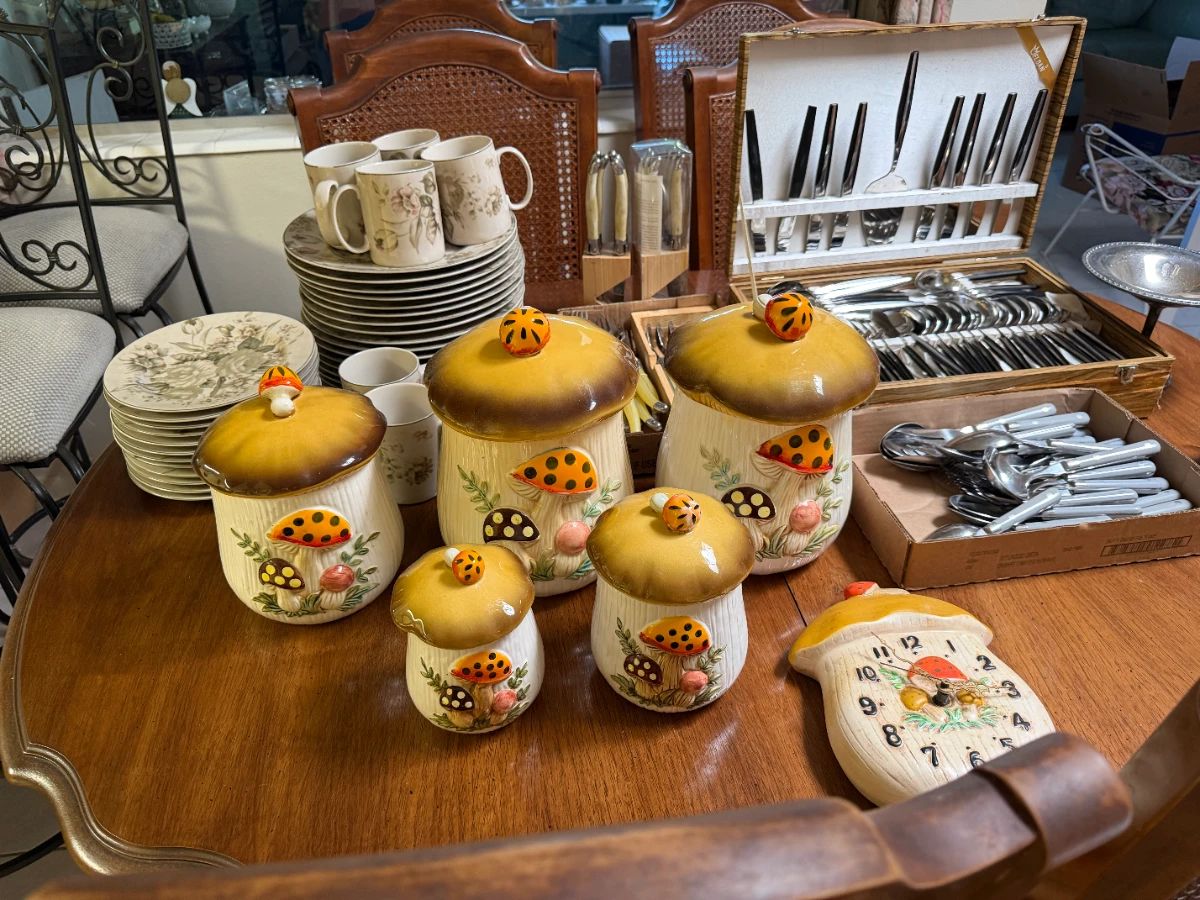 Olaf is in Port Malabar Palm Bay - Vintage Kitchen, Collectibles, and More! at estate sale in Palm Bay, FL