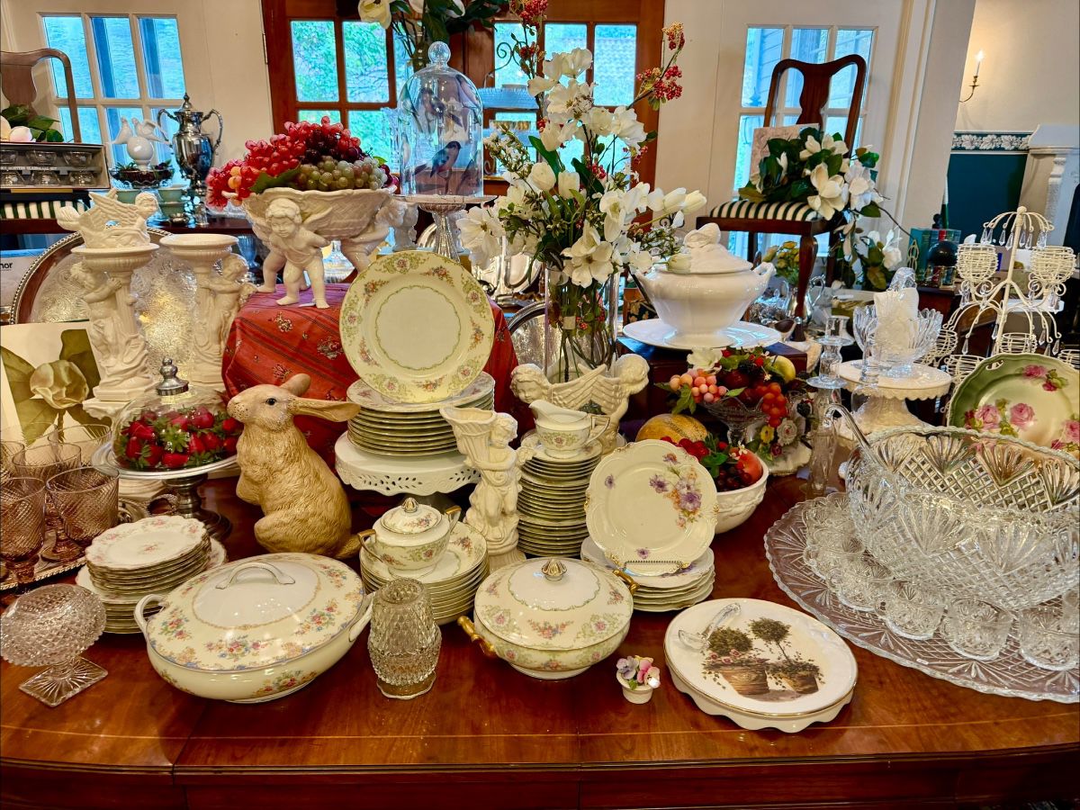STAND OUT SOUTHERN CHARM ART GALLERY FALL CHRISTMAS!