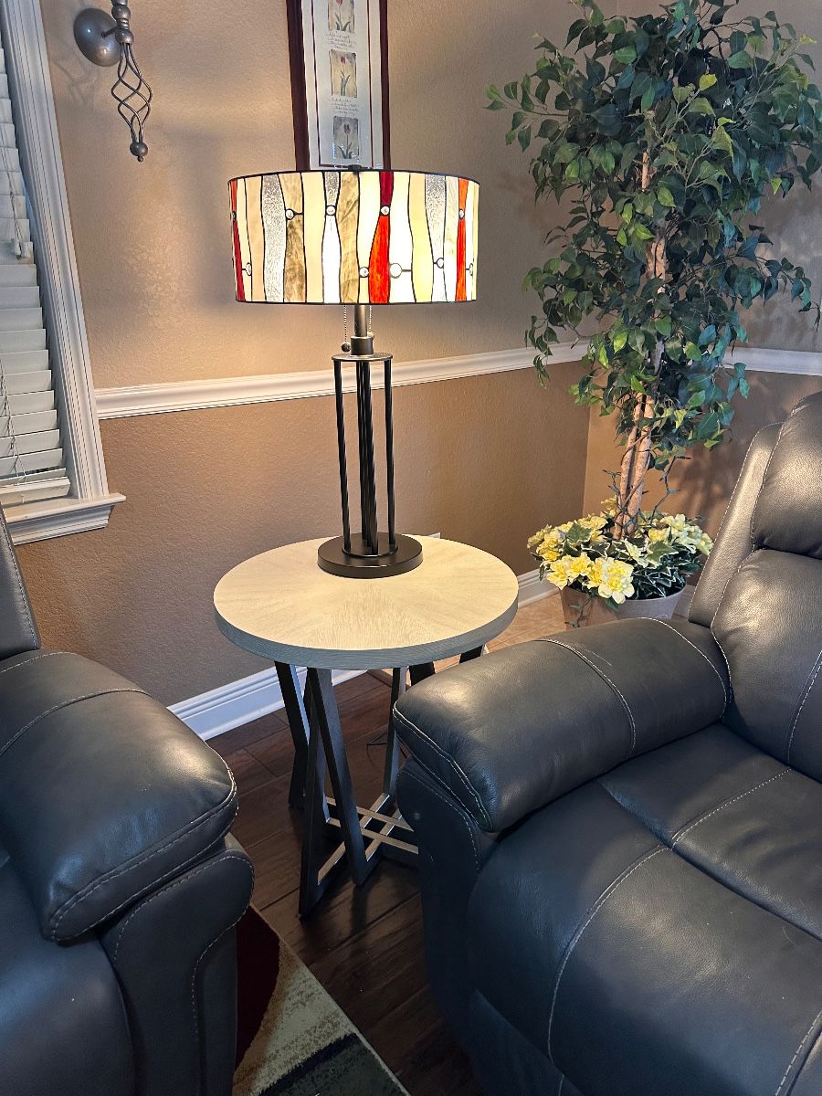 Cape Coral, Estate sale hosted by House Of Consignment