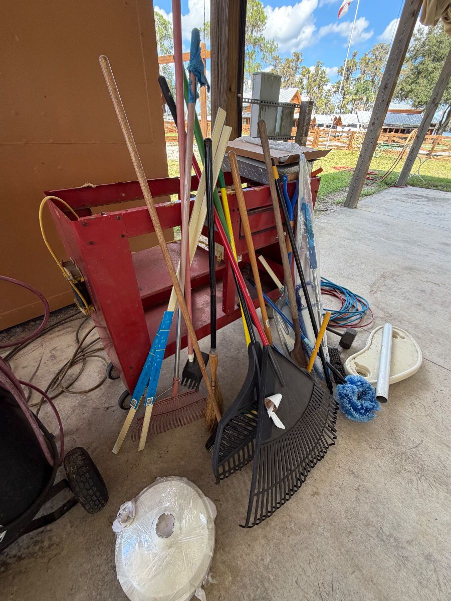 Hi, It’s Terri in Groveland !!!!! at estate sale in Groveland, FL