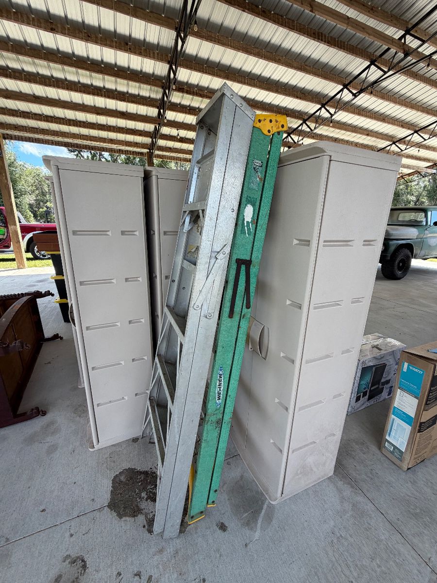 Hi, It’s Terri in Groveland !!!!! at estate sale in Groveland, FL