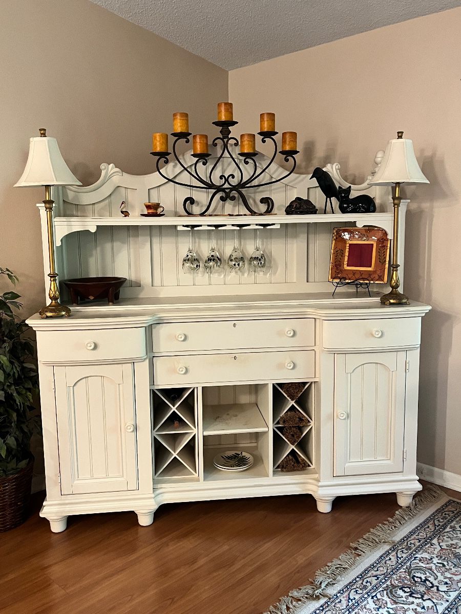 Estate Sale Extravaganza: A Collector's Dream Packed with Unique Treasures!