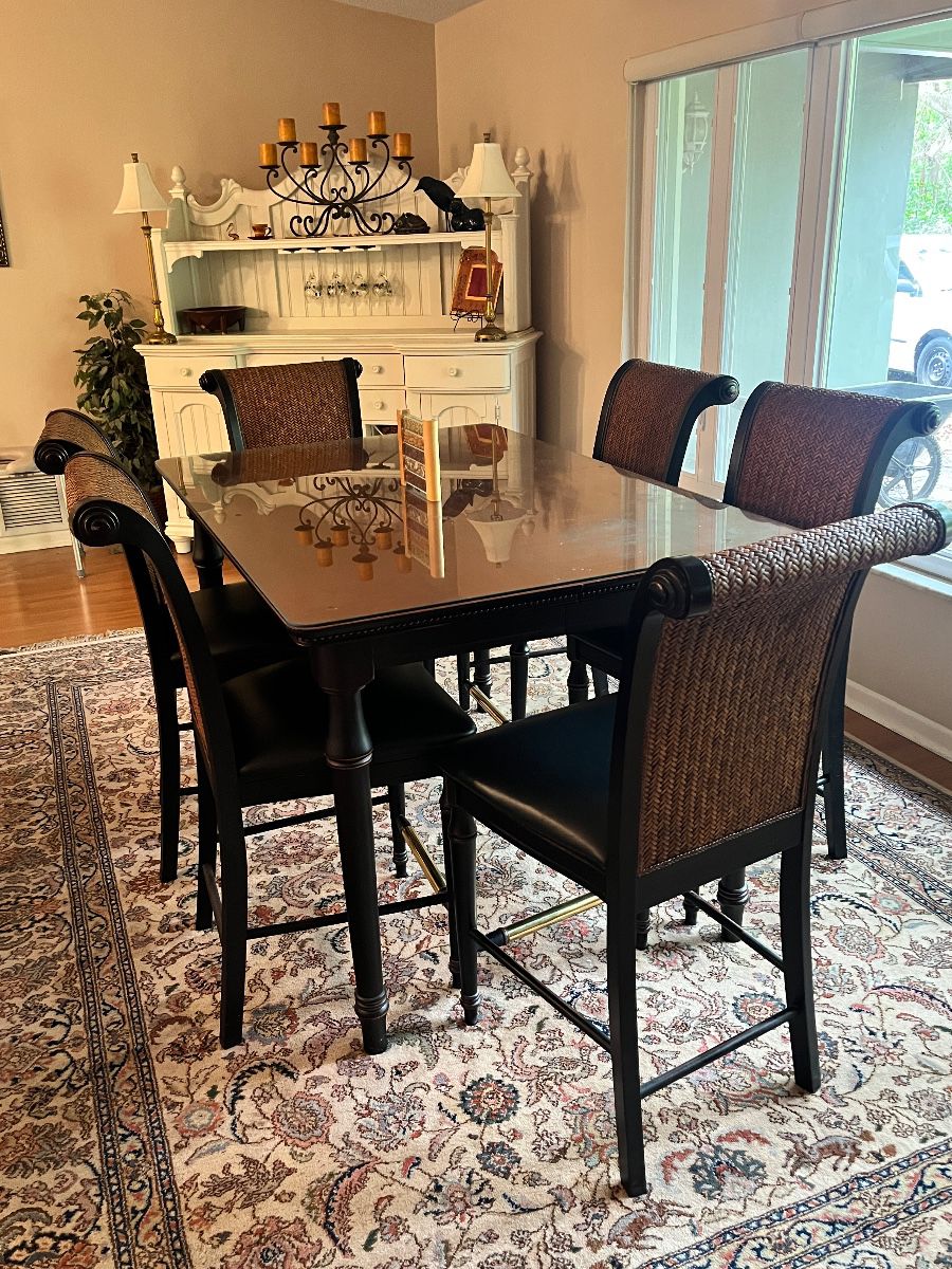 Estate Sale Extravaganza: A Collector's Dream Packed with Unique Treasures!