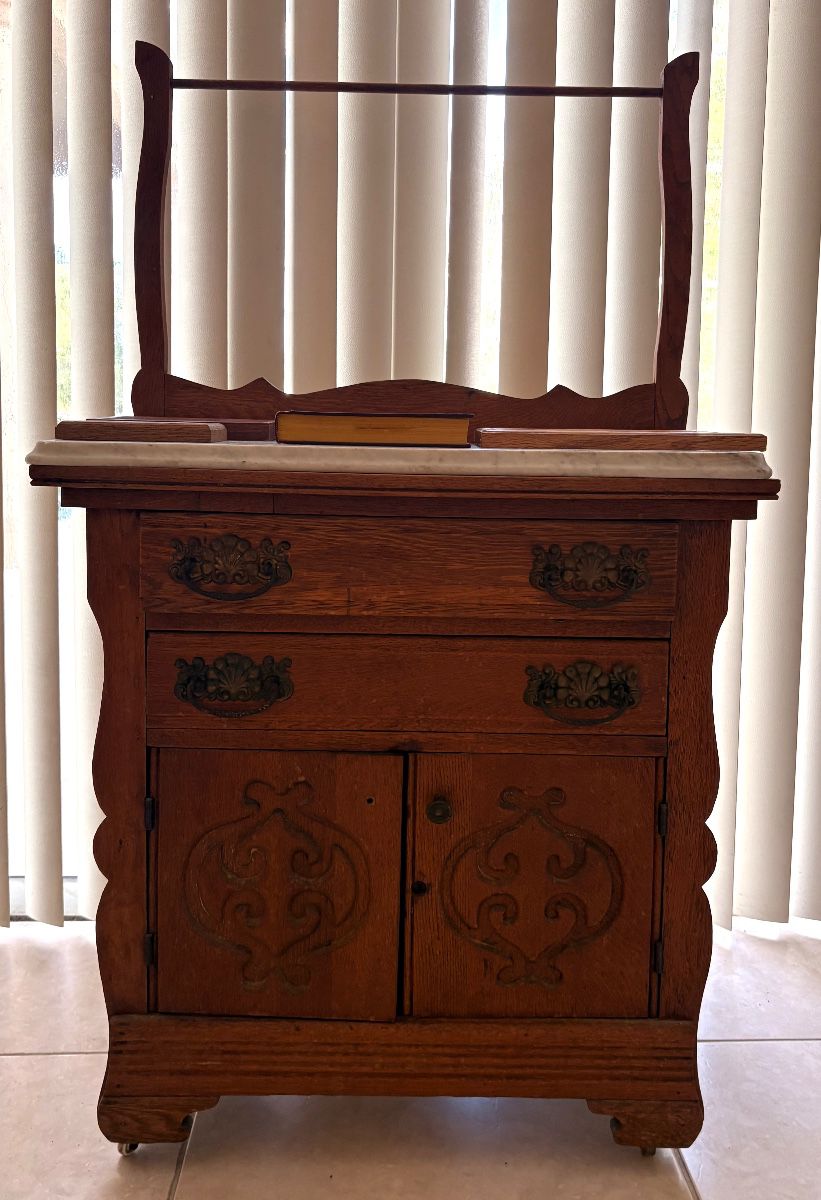 Spring Hill Treasure House — Antiques, Vintage Finds & Collections Around Every Corner!
