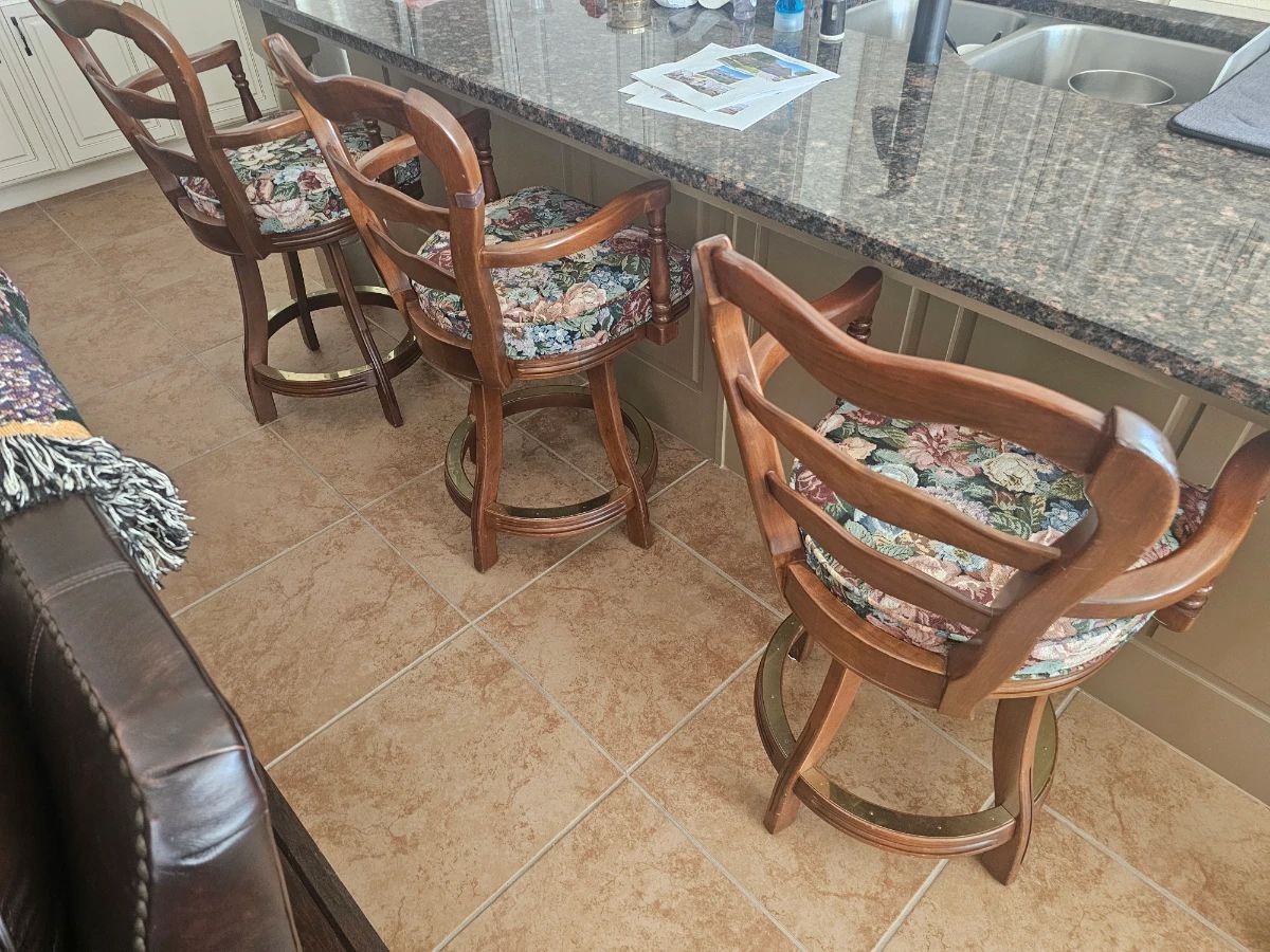 UPSCALE ELEGANCE GEORGIAN COURT MODERN FURNITURE ESTATE SALE BY ALAMO AZTEK ESTATE SALES DFW