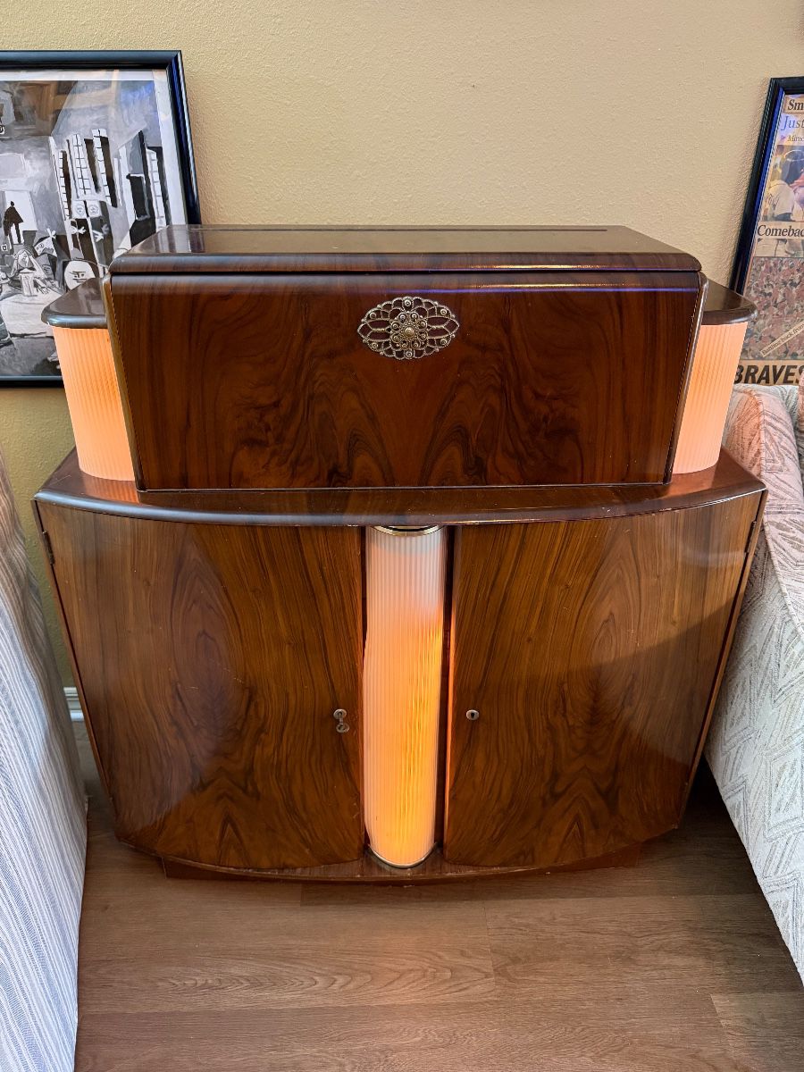 Valrico 3 Day Estate Sale: Vintage Vinyl, Sports Memorabilia, Art Deco Bar, Tools and More!