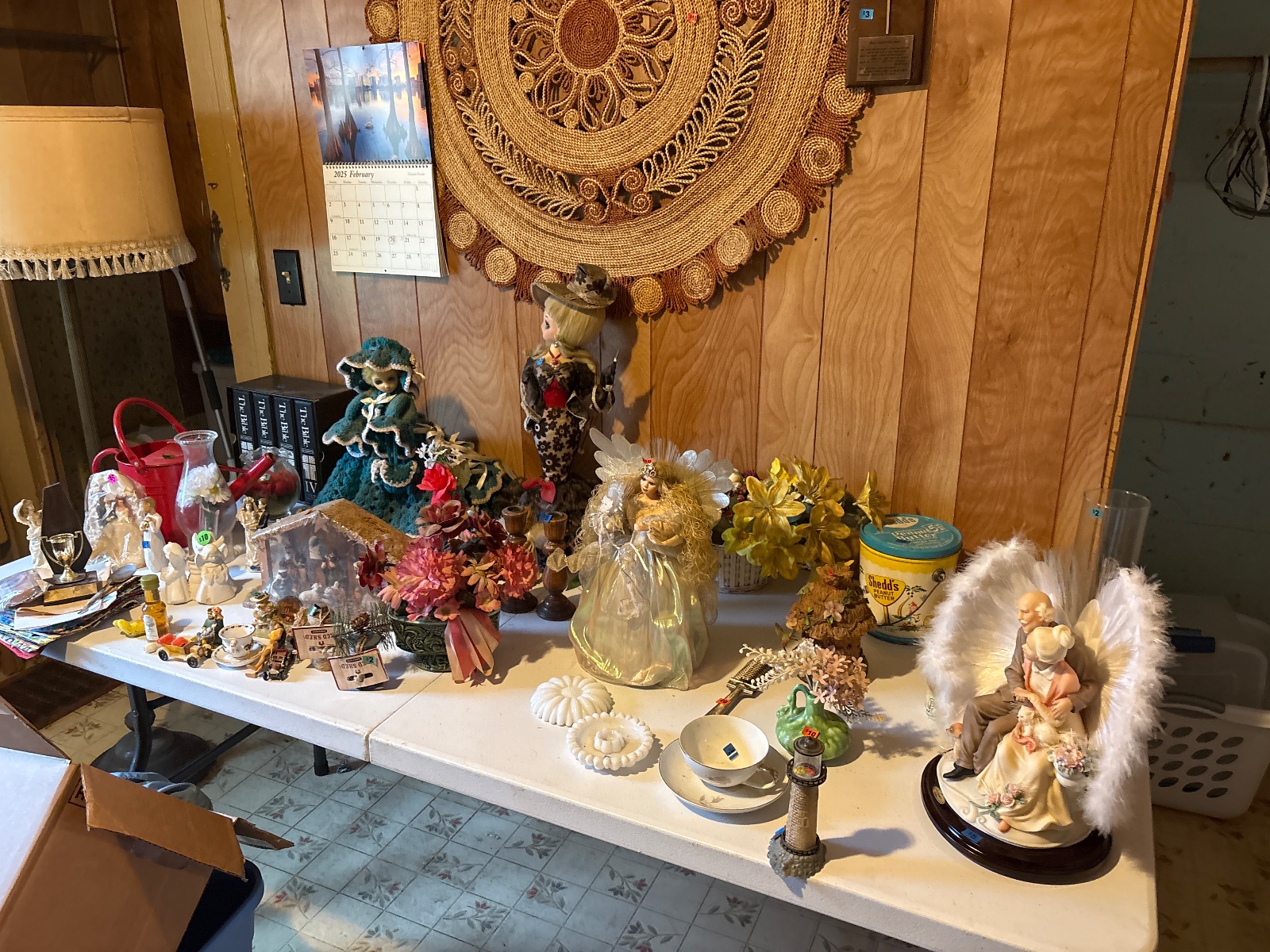 Estate sale- many vintage items- paintings/ prints, Knick knacks, toy,