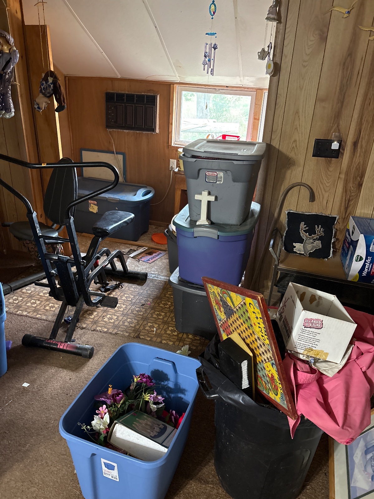 Estate sale- many vintage items- paintings/ prints, Knick knacks, toy,