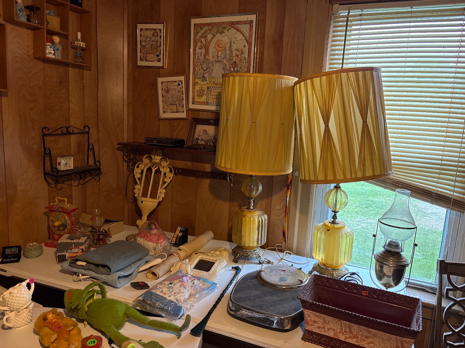 Estate sale- many vintage items- paintings/ prints, Knick knacks, toy,