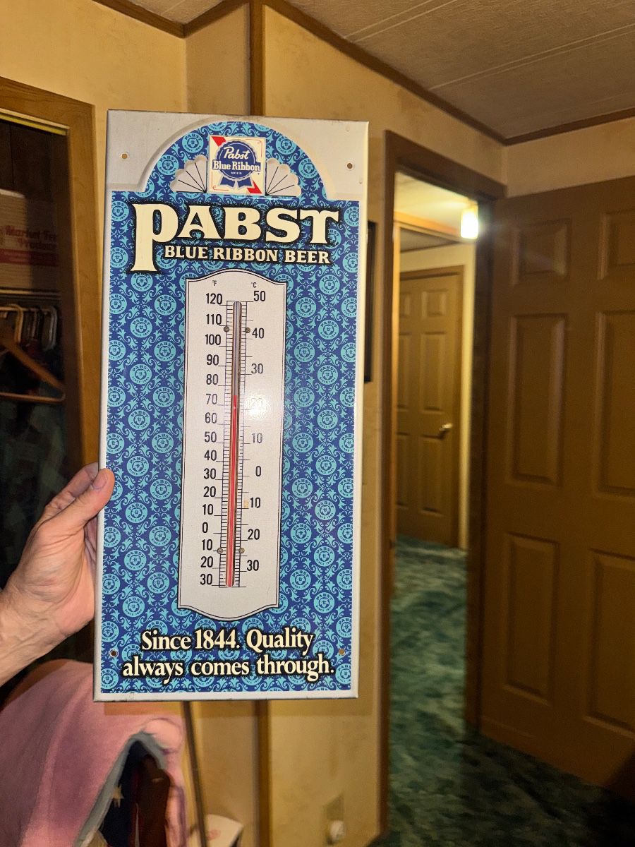 Estate Sale in Silver Springs (WARNING: THIS IS A SMOKERS HOME!)