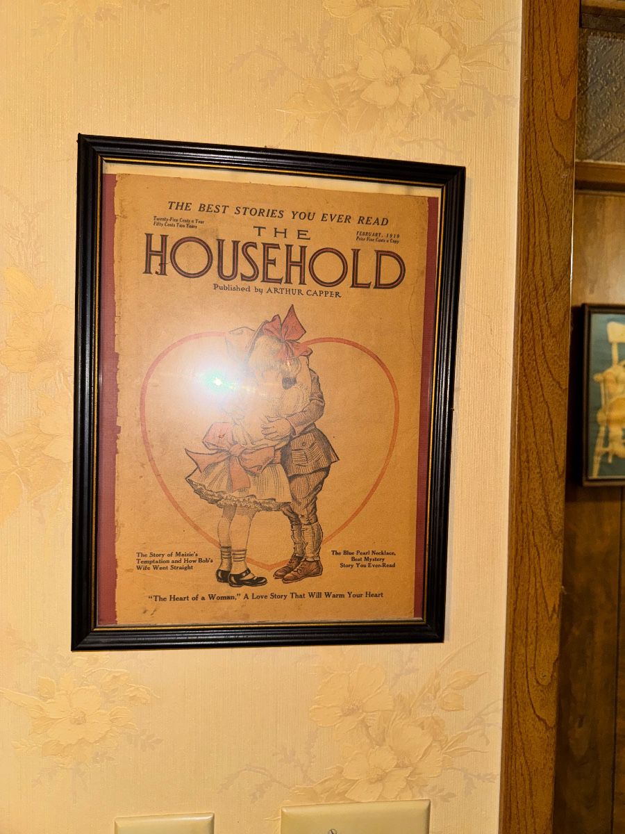 Estate Sale in Silver Springs (WARNING: THIS IS A SMOKERS HOME!)